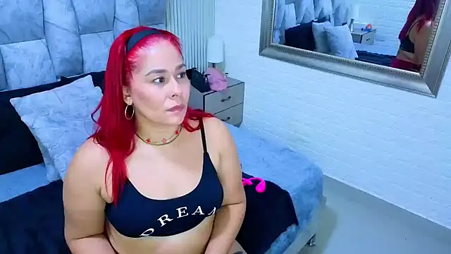 sofiagutierrez   online show from November 11, 11:49 pm