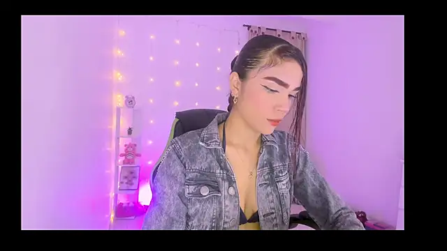 ashlysmith 01 online show from December 5, 2:09 am