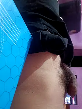 hornyboy4321q online show from September 26, 11:14 am