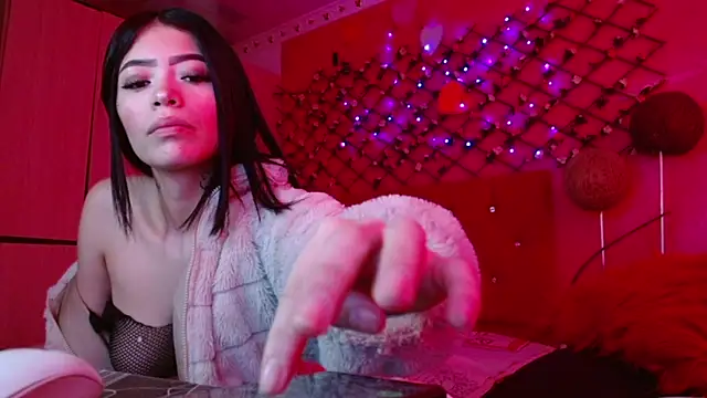 Zoe kler online show from November 4, 7:46 pm