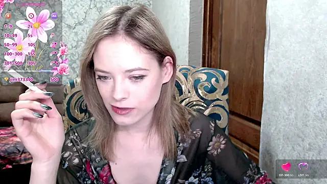 Kate  Loves online show from February 5, 8:13 pm