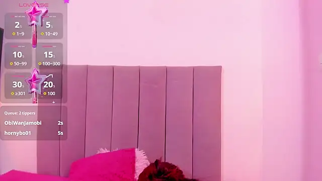 HoollyHendrix online show from October 27, 8:46 pm