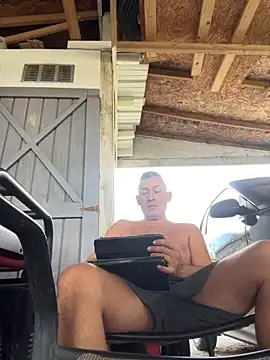 Snapshot of countryboi2002 chatting on October 8, 6:38 pm countryboi2002 online show from October 8, 6:38 pm