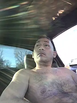 Snapshot of countryboi2002 chatting on December 18, 9:32 pm countryboi2002 online show from December 18, 9:32 pm