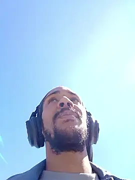 Mikaaa97 online show from April 8, 11:43 am