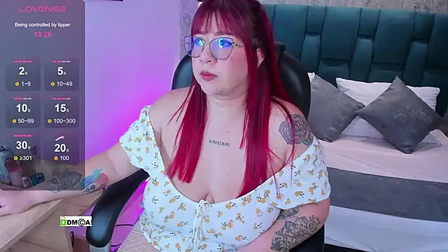 Snapshot of Bellavelvet_1 chatting on September 29, 3:55 am Bellavelvet 1 online show from September 29, 3:55 am