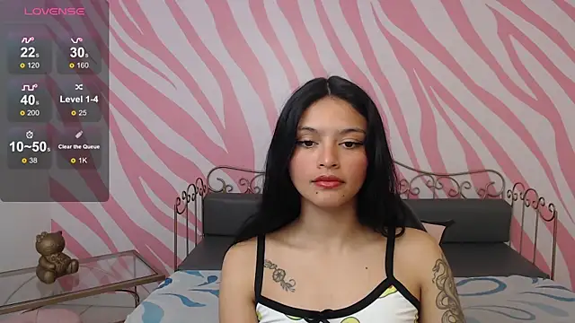 Snapshot of maddie__cute chatting on October 8, 8:39 pm maddie cute online show from October 8, 8:39 pm