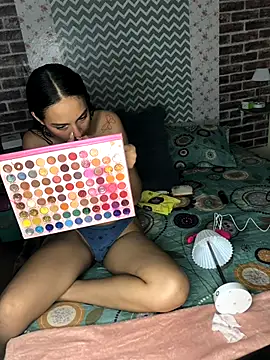 Snapshot of KaMila_M00N chatting on October 6, 4:15 pm KaMila M00N online show from October 6, 4:15 pm