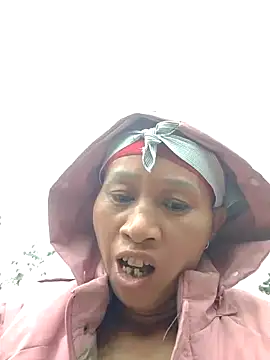 donna-bae online show from November 3, 9:32 am