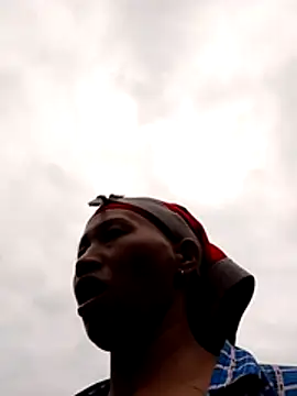 donna-bae online show from March 4, 10:10 am