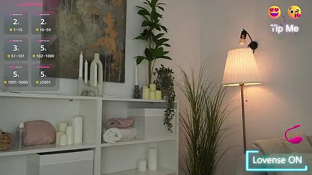 Snapshot of adisson_fox chatting on October 24, 6:10 am adisson fox online show from October 24, 6:10 am