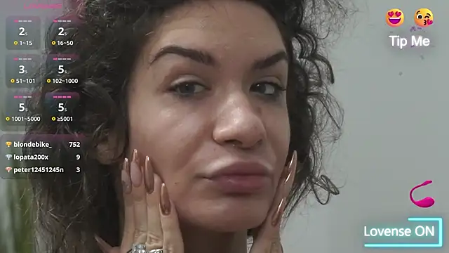 Snapshot of adisson_fox chatting on December 3, 7:16 am adisson fox online show from December 3, 7:16 am