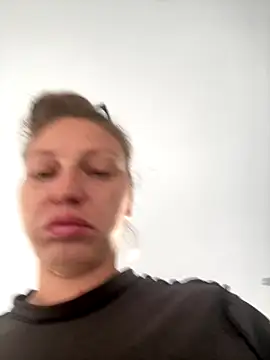Cristalmegan online show from October 6, 8:01 am