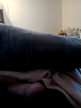 Snapshot of romero115 chatting on October 31, 10:11 pm romero115 online show from October 31, 10:11 pm