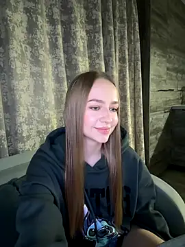 Snapshot of MissOyee chatting on December 2, 7:09 pm MissOyee online show from December 2, 7:09 pm