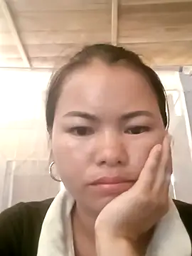 Snapshot of emly-xinh18 chatting on September 23, 6:05 am emly-xinh18 online show from September 23, 6:05 am