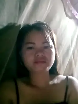 Snapshot of emly-xinh18 chatting on October 8, 7:11 pm emly-xinh18 online show from October 8, 7:11 pm