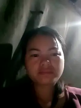 Snapshot of emly-xinh18 chatting on October 24, 8:38 pm emly-xinh18 online show from October 24, 8:38 pm