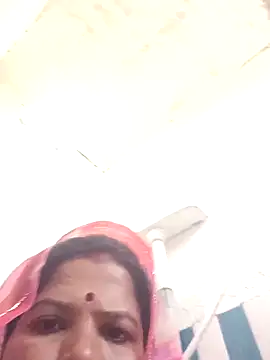 Snapshot of Hott_locky chatting on November 22, 2:10 am Hott locky online show from November 22, 2:10 am