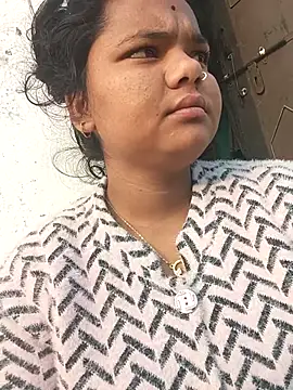 Hot Shredha online show from November 27, 2:35 am