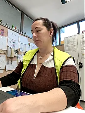 bichota85 online show from March 13, 11:39 am