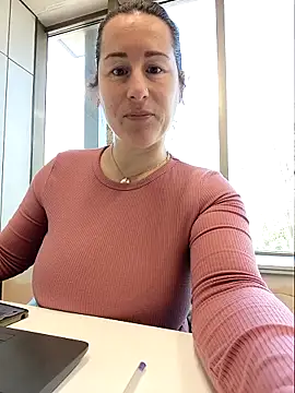 bichota85 online show from March 23, 10:08 am