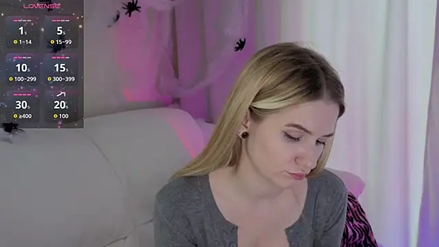 Snapshot of Ange_Lus chatting on October 30, 11:11 am Ange Lus online show from October 30, 11:11 am