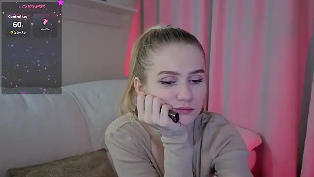 Snapshot of Ange_Lus chatting on November 6, 3:46 pm Ange Lus online show from November 6, 3:46 pm