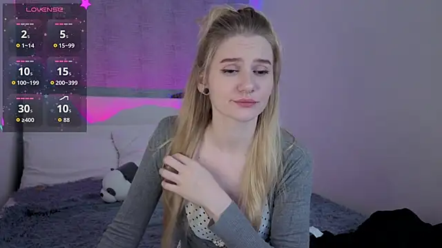 Snapshot of Ange_Lus chatting on November 14, 11:02 pm Ange Lus online show from November 14, 11:02 pm