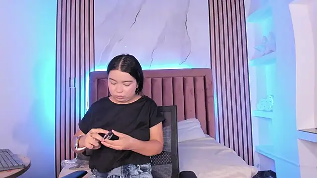 LunaWiill  online show from September 24, 12:19 pm