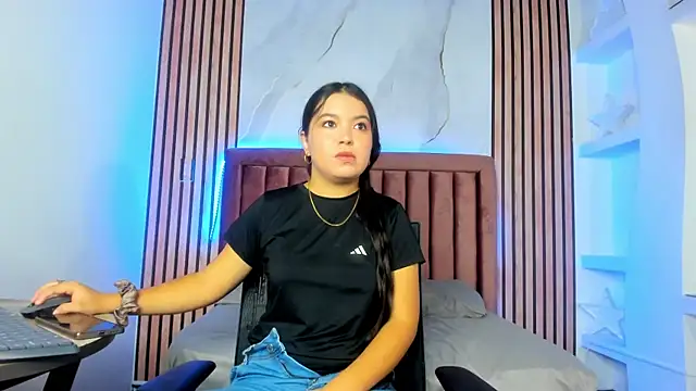 LunaWiill  online show from October 16, 12:50 pm