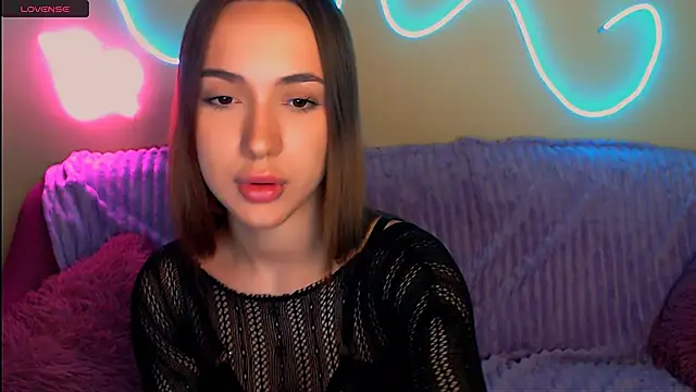 Snapshot of Mia_cutie77 chatting on October 14, 9:54 am Mia cutie77 online show from October 14, 9:54 am