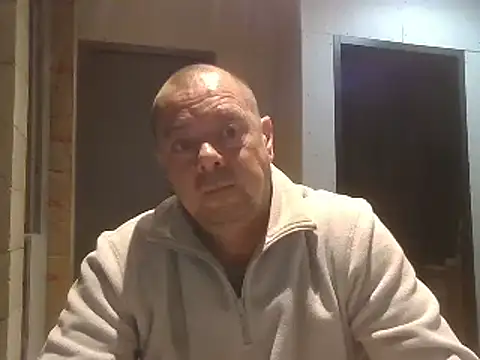 Snapshot of hugoboys4576 chatting on November 5, 4:40 pm hugoboys4576 online show from November 5, 4:40 pm