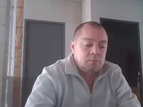 Snapshot of hugoboys4576 chatting on November 10, 11:20 am hugoboys4576 online show from November 10, 11:20 am