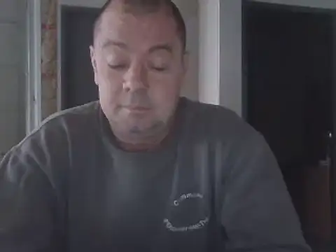 Snapshot of hugoboys4576 chatting on November 28, 11:24 am hugoboys4576 online show from November 28, 11:24 am