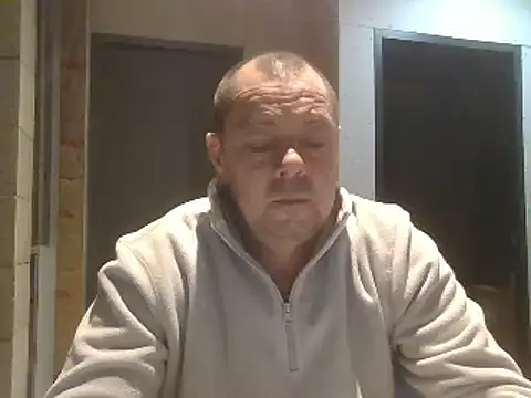 Snapshot of hugoboys4576 chatting on December 1, 4:12 pm hugoboys4576 online show from December 1, 4:12 pm