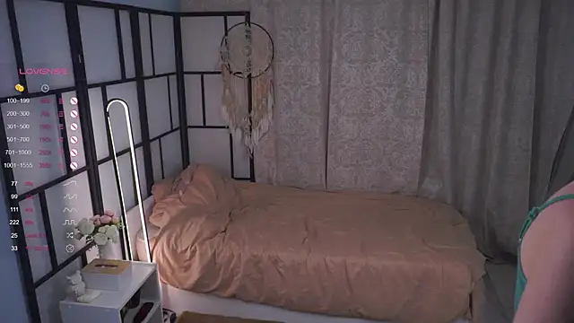 JinnySitts online show from September 26, 9:08 pm