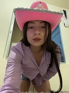 Snapshot of Karlee_Grey1 chatting on November 8, 2:56 am Karlee Grey1 online show from November 8, 2:56 am