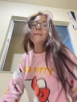 Snapshot of Karlee_Grey1 chatting on December 4, 4:55 am Karlee Grey1 online show from December 4, 4:55 am