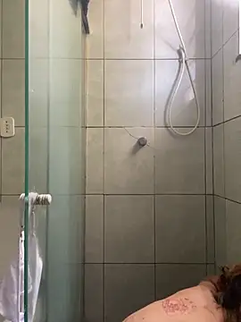 loirinhaaa online show from September 25, 2:21 pm