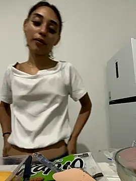 loirinhaaa online show from November 7, 10:10 pm