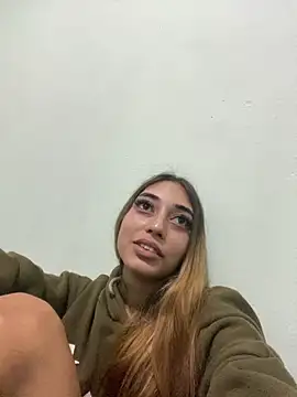 loirinhaaa online show from November 21, 3:11 pm