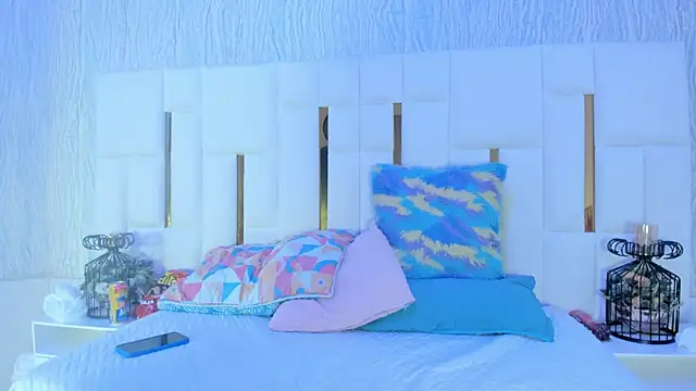 mia vy online show from November 3, 1:29 am