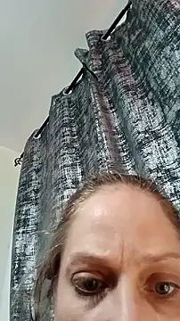 Snapshot of curvybabe88 chatting on November 13, 6:40 pm curvybabe88 online show from November 13, 6:40 pm