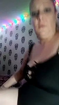 Snapshot of curvybabe88 chatting on November 22, 4:06 pm curvybabe88 online show from November 22, 4:06 pm