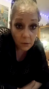 Snapshot of curvybabe88 chatting on November 26, 6:42 pm curvybabe88 online show from November 26, 6:42 pm