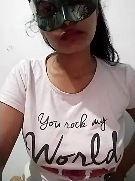 ms-naina online show from April 18, 7:29 pm