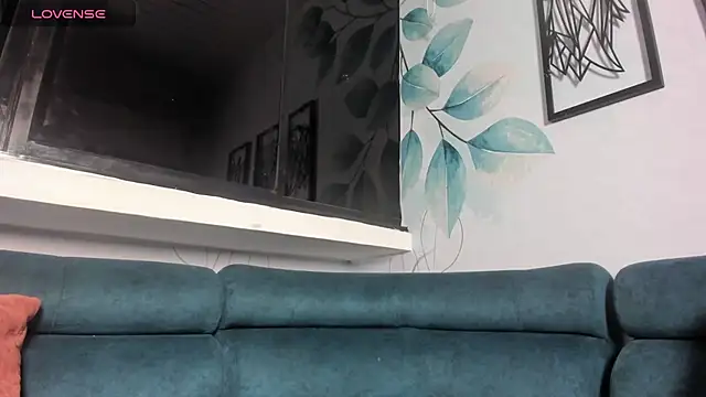 Snapshot of Elii_cartter chatting on September 27, 1:21 am Elii cartter online show from September 27, 1:21 am