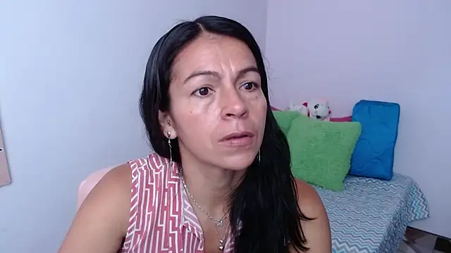 camilavargas  online show from February 26, 3:22 pm