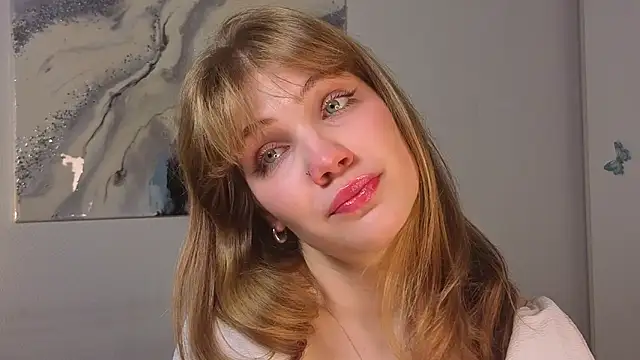 Snapshot of pienaple chatting on October 4, 3:59 am pienaple online show from October 4, 3:59 am